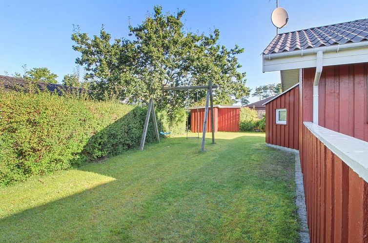 Vakantiehuis "Simjanka" - 600m from the sea