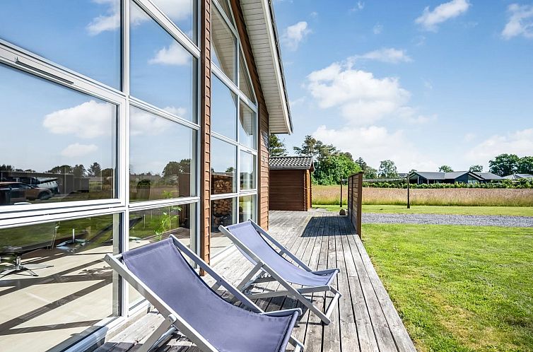 Vakantiehuis "Eve" - 700m from the sea
