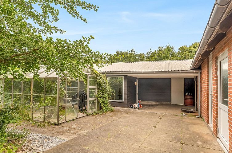 Vakantiehuis "Elaine" - 350m from the sea