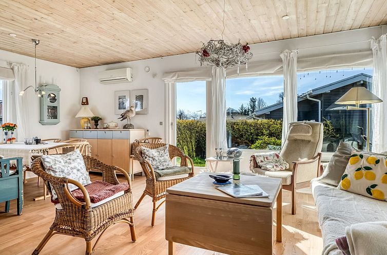 Vakantiehuis "Bara" -  from the sea