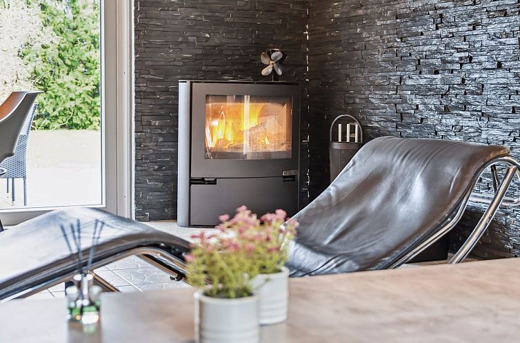 Vakantiehuis "Fidelia" - 400m from the sea