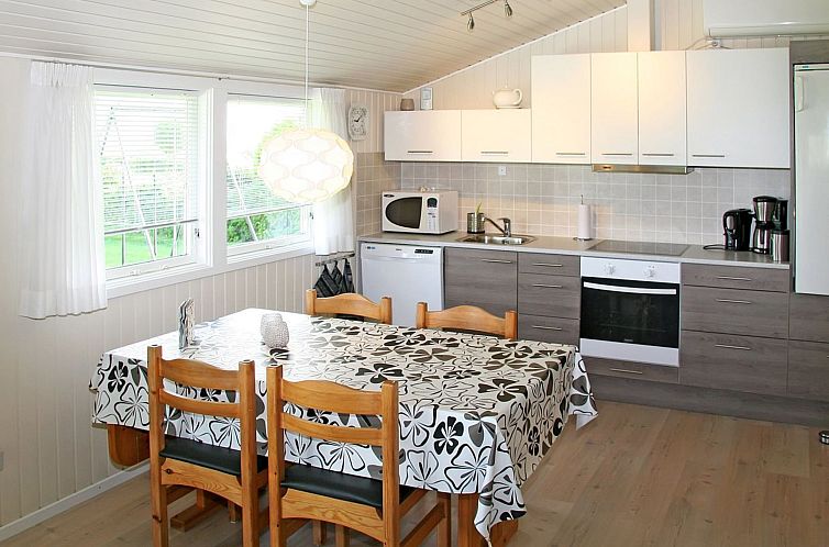 Vakantiehuis "Ilya" - 90m to the fjord