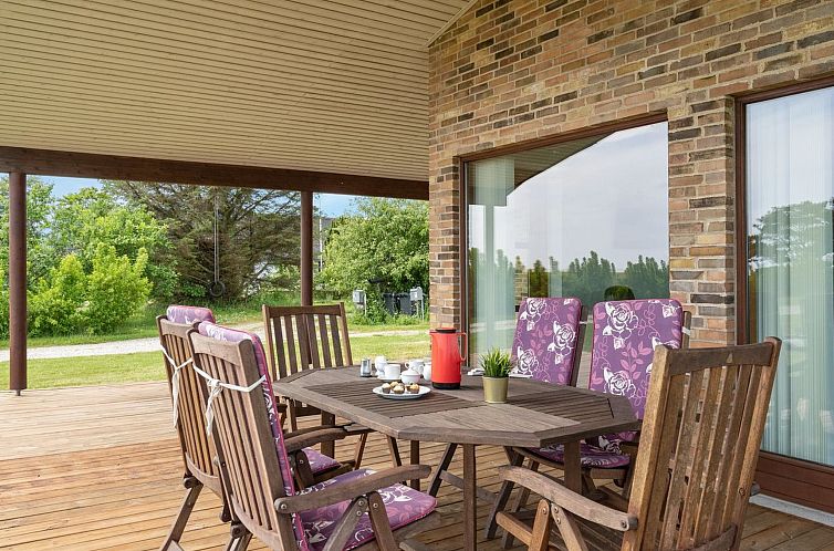 Vakantiehuis "Roope" - 50m from the sea