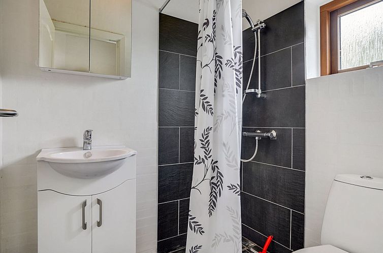 Vakantiehuis "Roope" - 50m from the sea