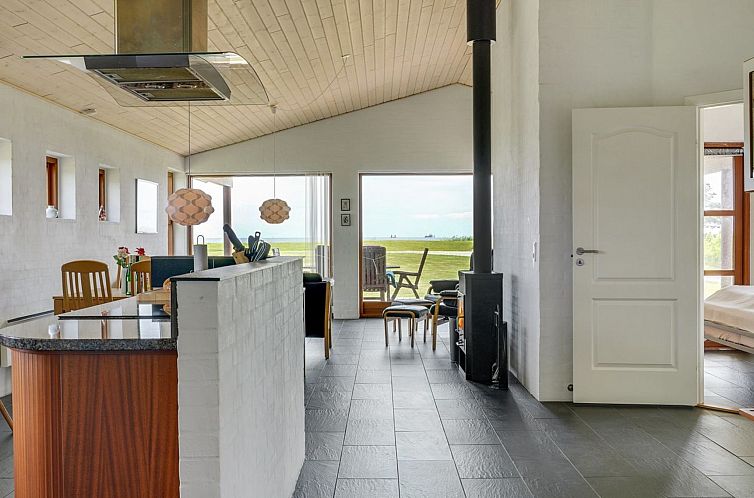 Vakantiehuis "Roope" - 50m from the sea
