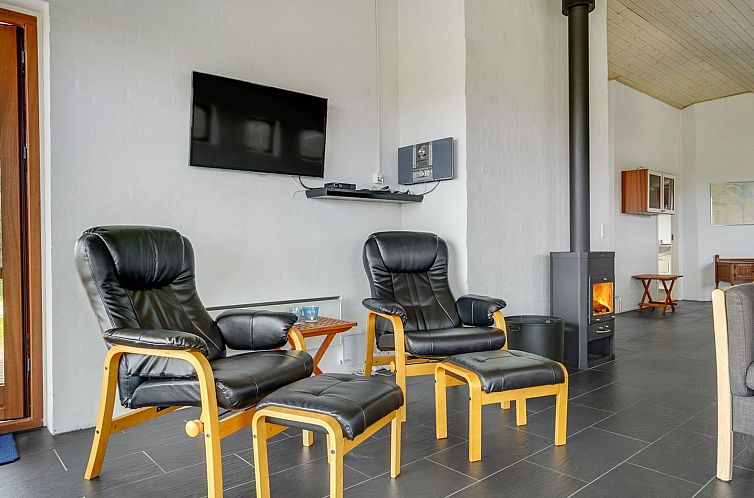 Vakantiehuis "Roope" - 50m from the sea