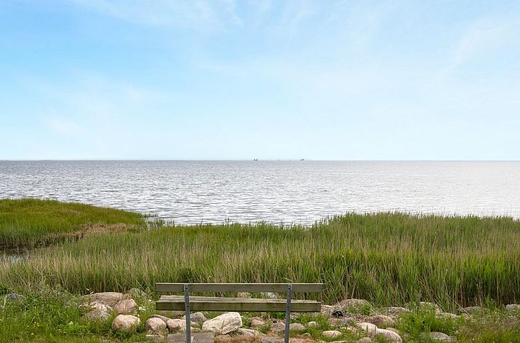 Vakantiehuis "Roope" - 50m from the sea