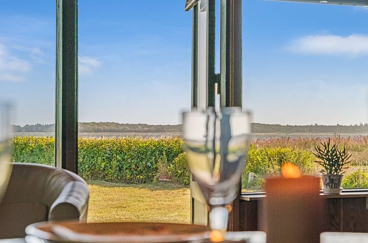 Vakantiehuis "Tayana" - 75m to the fjord