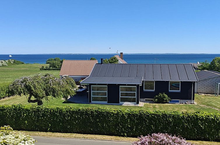 Vakantiehuis "Rikulf" - 150m from the sea