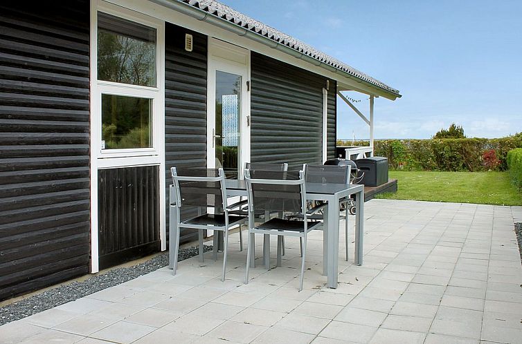 Vakantiehuis "Silka" - 250m from the sea