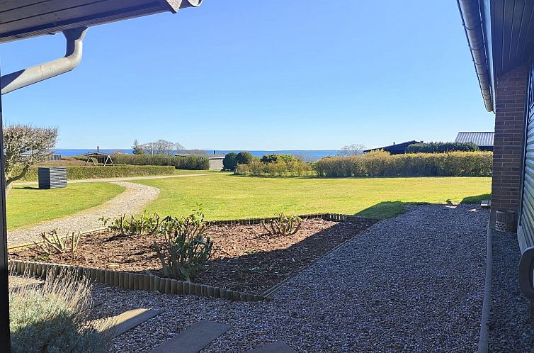 Vakantiehuis "Silka" - 250m from the sea