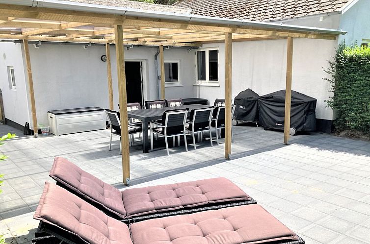 Vakantiehuis "Thrugels" - 200m from the sea