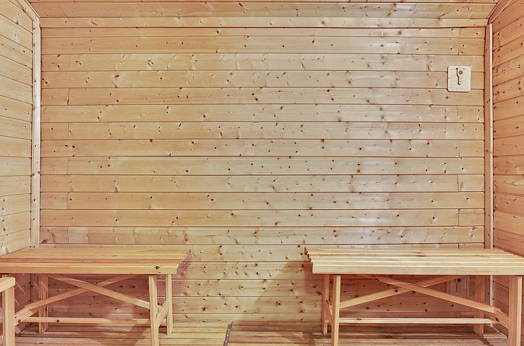 Vakantiehuis "Thrugels" - 200m from the sea