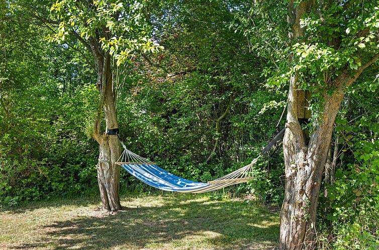 Vakantiehuis "Sunna" - 1km from the sea