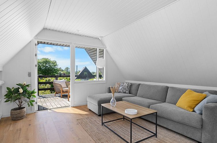 Vakantiehuis "Sunna" - 1km from the sea