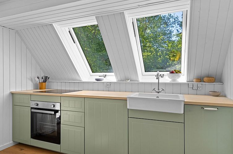 Vakantiehuis "Sunna" - 1km from the sea