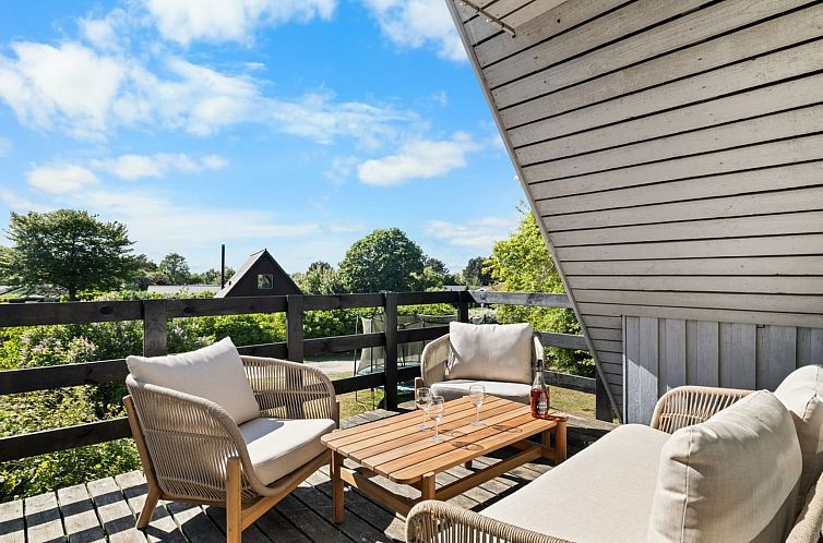 Vakantiehuis "Sunna" - 1km from the sea