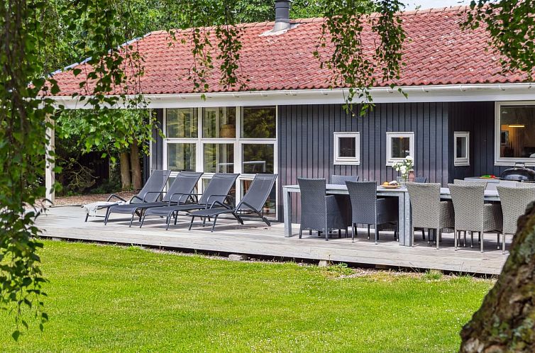 Vakantiehuis "Jorinde" - 1km from the sea