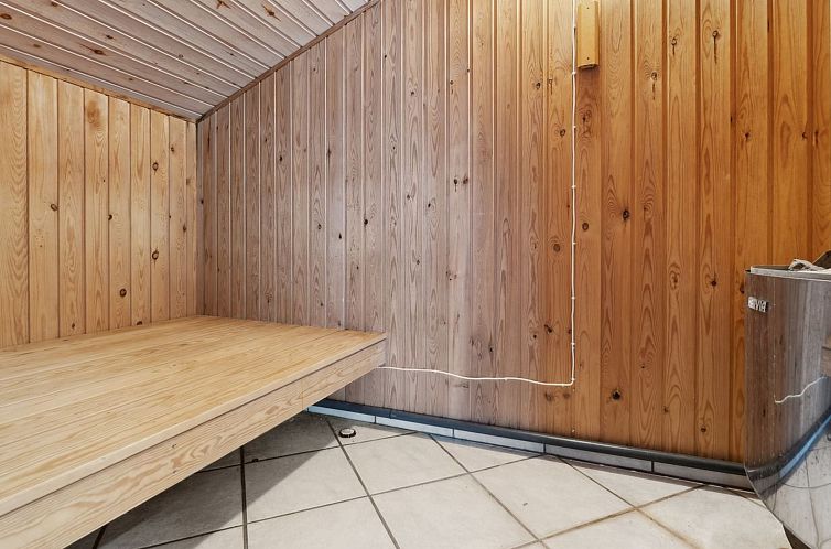 Vakantiehuis "Jorinde" - 1km from the sea