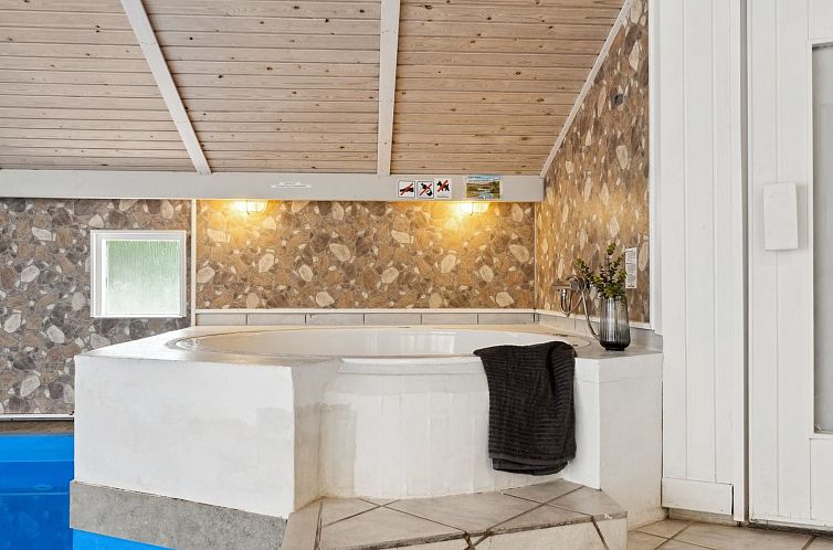 Vakantiehuis "Jorinde" - 1km from the sea