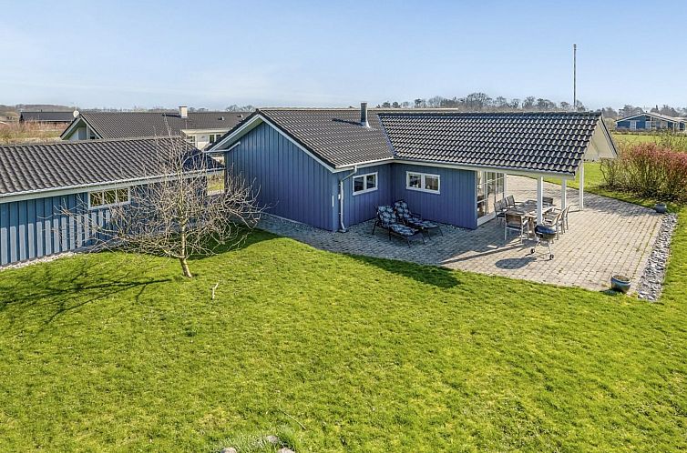 Vakantiehuis "Bara" - 600m from the sea