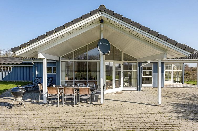 Vakantiehuis "Bara" - 600m from the sea