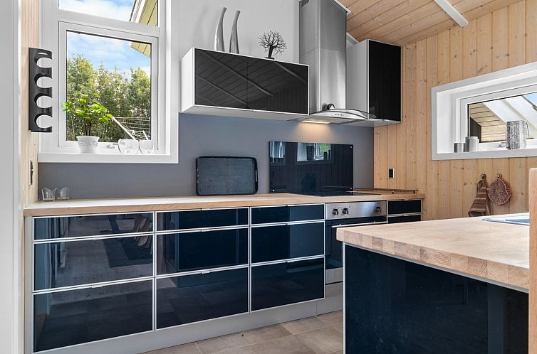 Vakantiehuis "Ønevus" - 550m from the sea