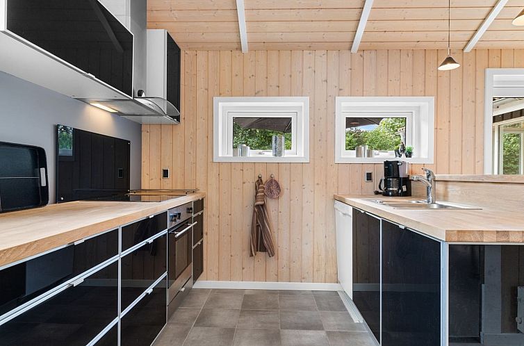 Vakantiehuis "Ønevus" - 550m from the sea