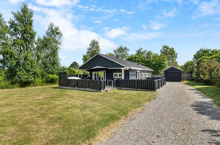 Vakantiehuis "Anouk" - 700m from the sea