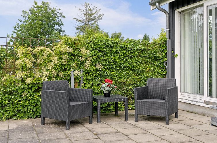 Vakantiehuis "Sunna" - 1km from the sea