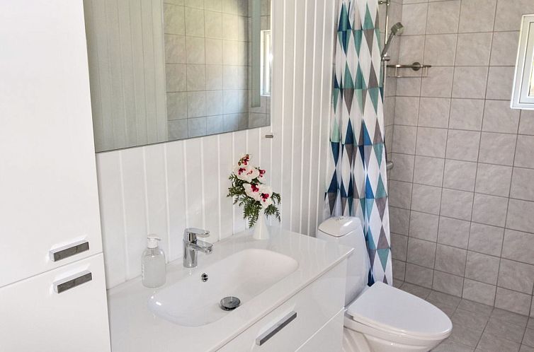 Vakantiehuis "Sunna" - 1km from the sea