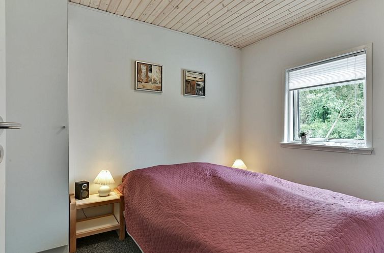 Vakantiehuis "Sunna" - 1km from the sea