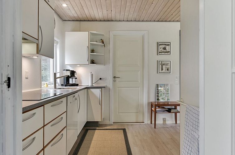 Vakantiehuis "Sunna" - 1km from the sea