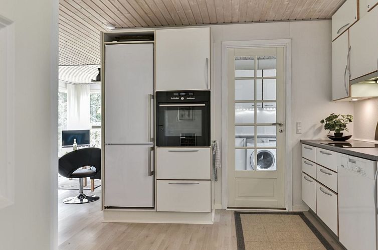 Vakantiehuis "Sunna" - 1km from the sea