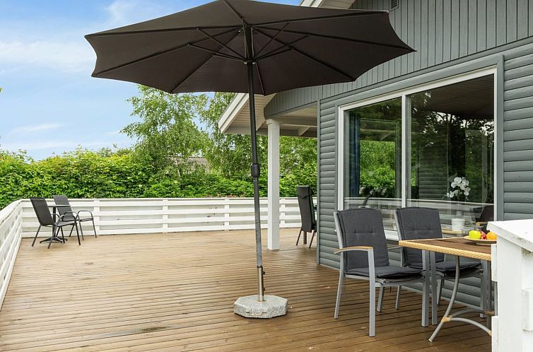 Vakantiehuis "Blomma" - 300m from the sea