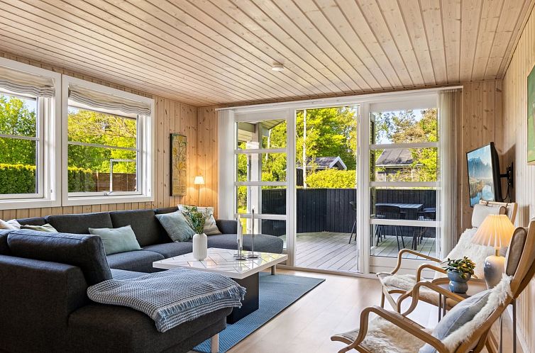 Vakantiehuis "Melvin" - 700m from the sea