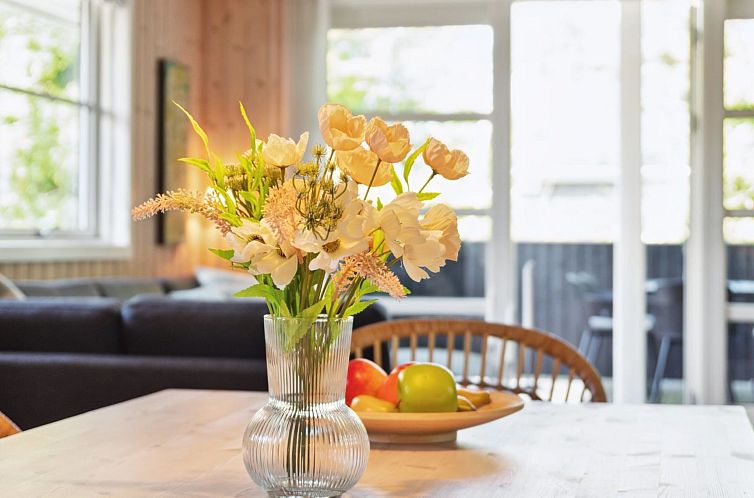 Vakantiehuis "Melvin" - 700m from the sea