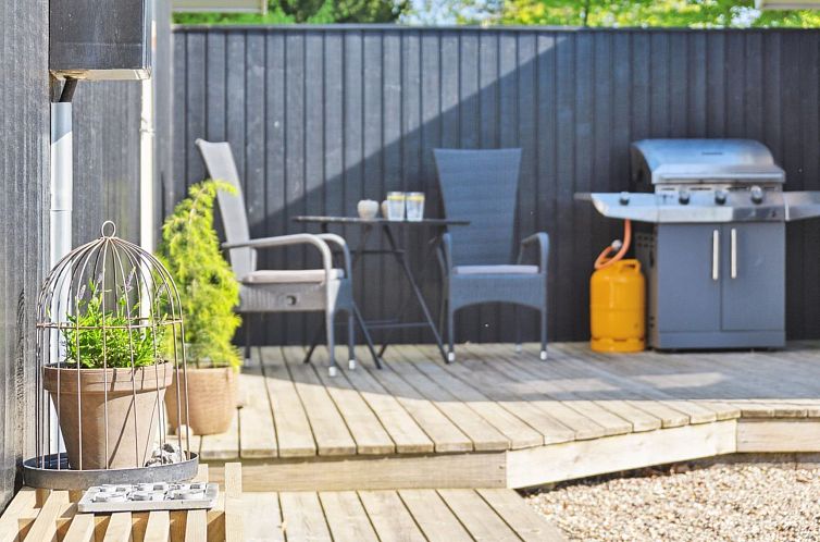 Vakantiehuis "Melvin" - 700m from the sea