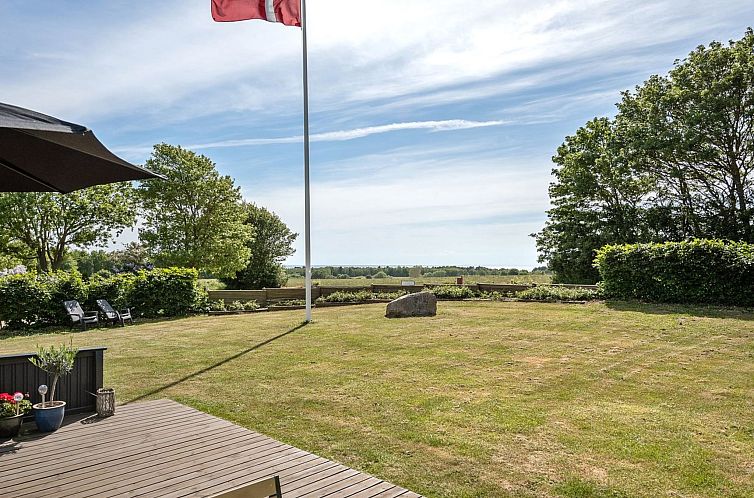 Vakantiehuis "Benthe" - 200m from the sea
