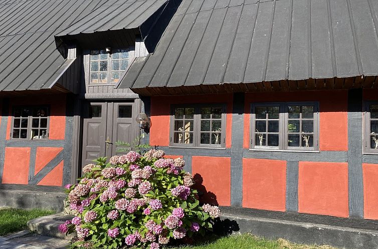 Vakantiehuis "Elvin" - 2.7km from the sea