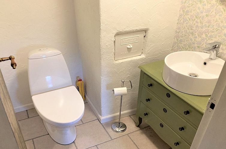 Vakantiehuis "Elvin" - 2.7km from the sea