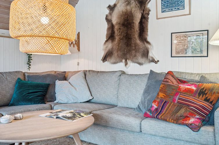 Vakantiehuis "Epiphania" - 700m from the sea