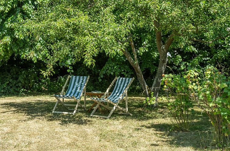 Vakantiehuis "Epiphania" - 700m from the sea