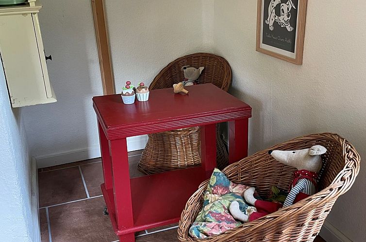 Vakantiehuis "Elvin" - 2.7km from the sea