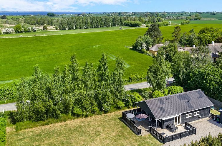 Vakantiehuis "Anouk" - 700m from the sea