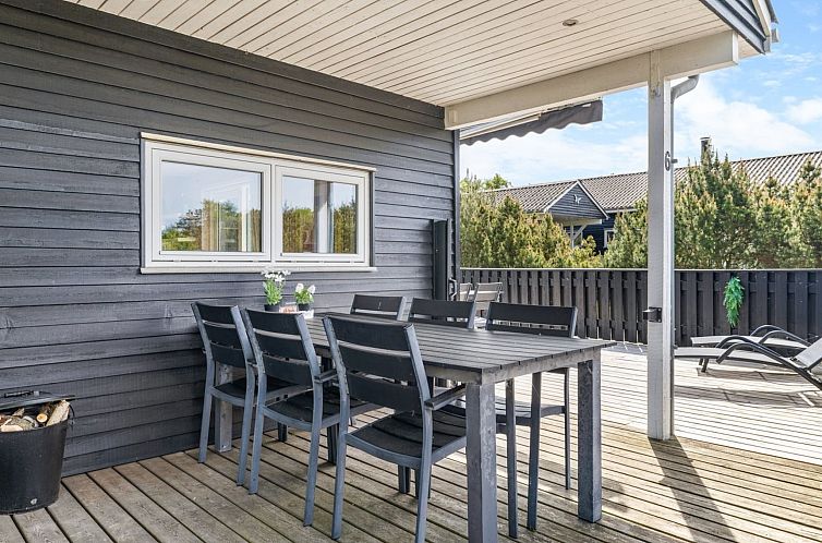 Vakantiehuis "Anouk" - 700m from the sea