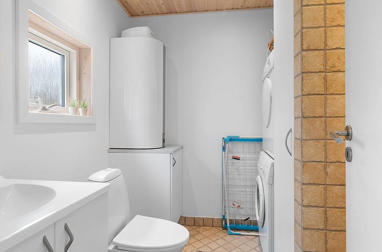 Vakantiehuis "Anouk" - 700m from the sea