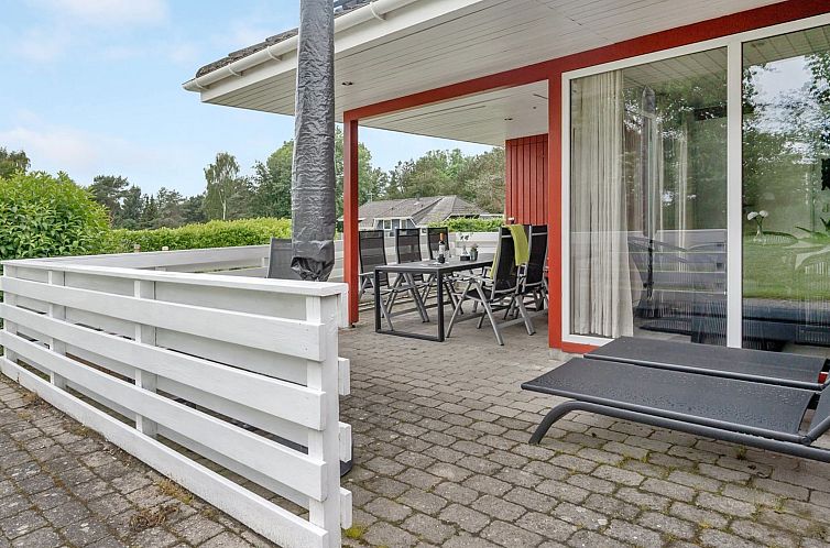 Vakantiehuis "Emly" - 1.1km from the sea