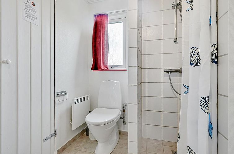 Vakantiehuis "Emly" - 1.1km from the sea