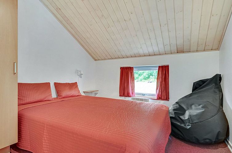 Vakantiehuis "Emly" - 1.1km from the sea